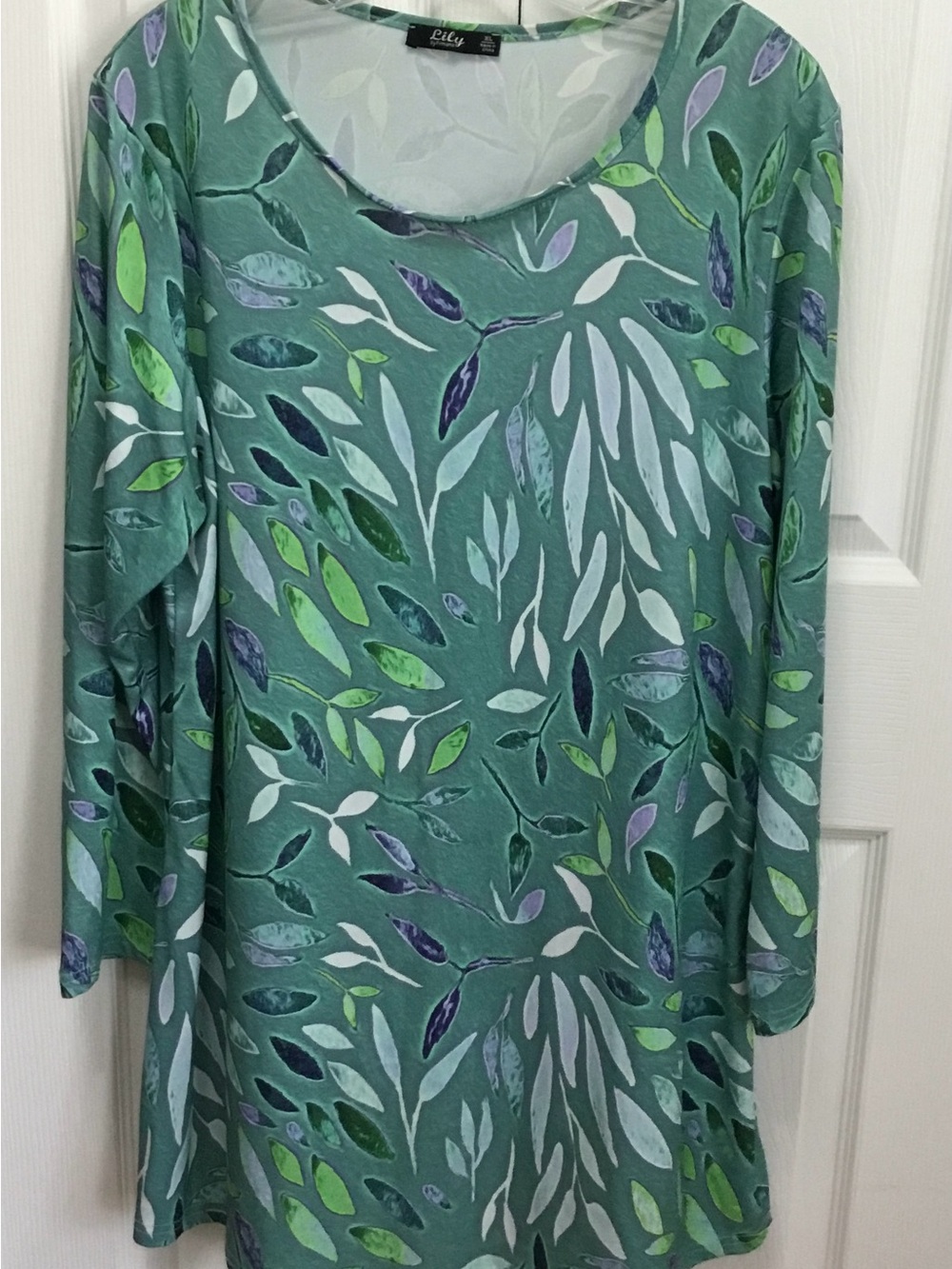 Lily Sage Green Long-Sleeve Leaf-Print Tunic Dress
